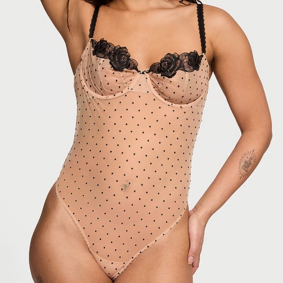 Victoria Secret  VERY SEXY
Sheer Rose Dot Unlined Balconette Teddy - Picture 3 of 4